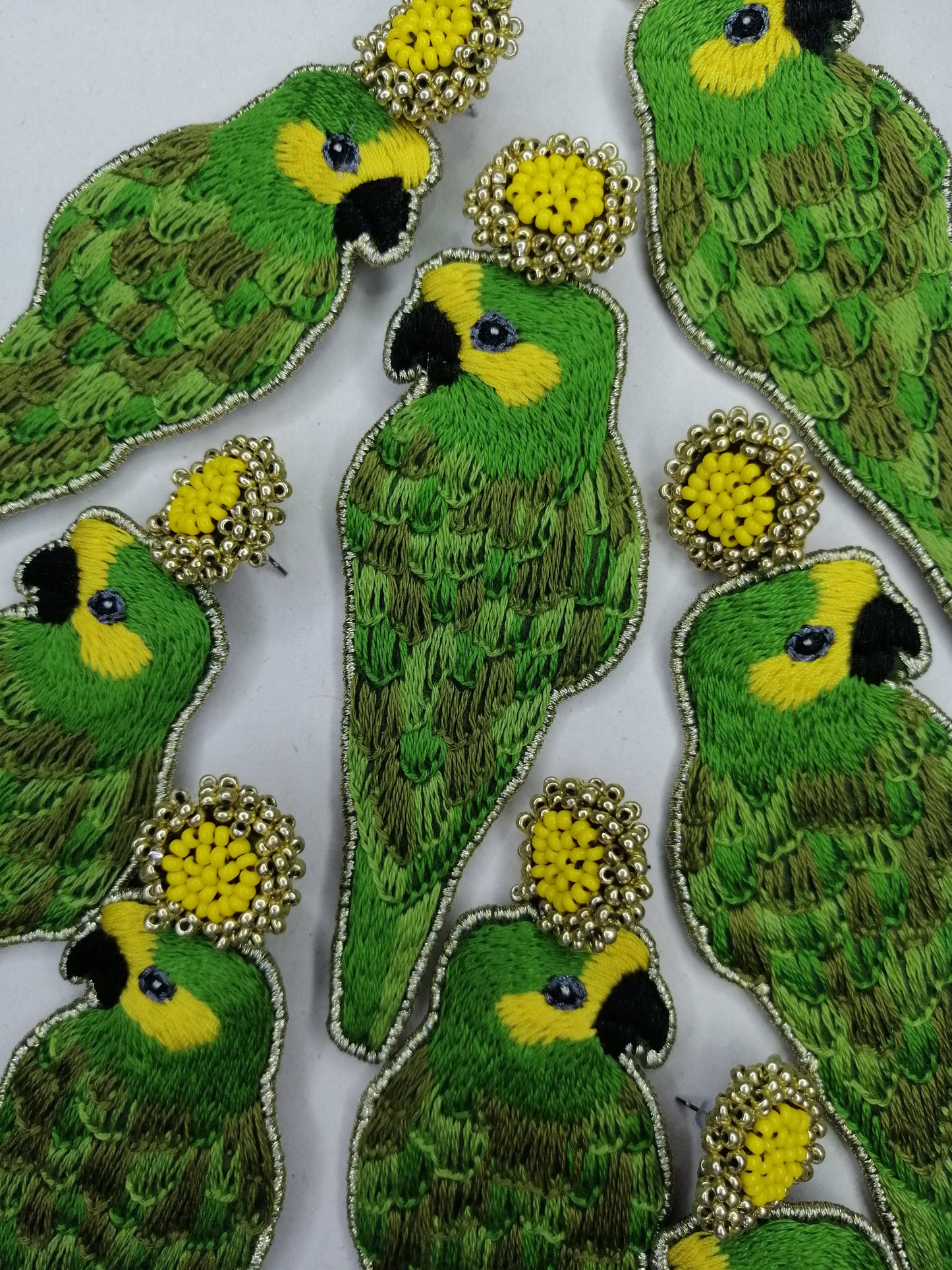 Aretes Loro Orejiamarillo