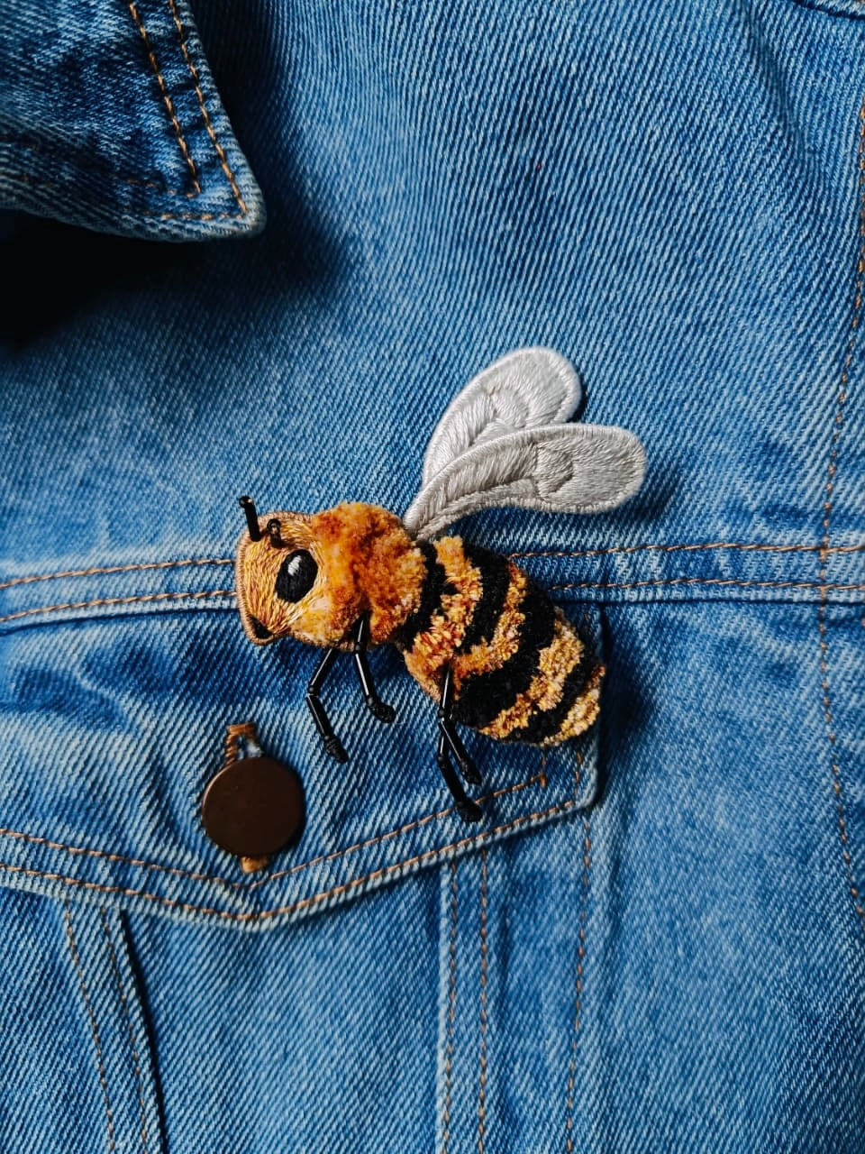 PRENDEDOR ABEJA