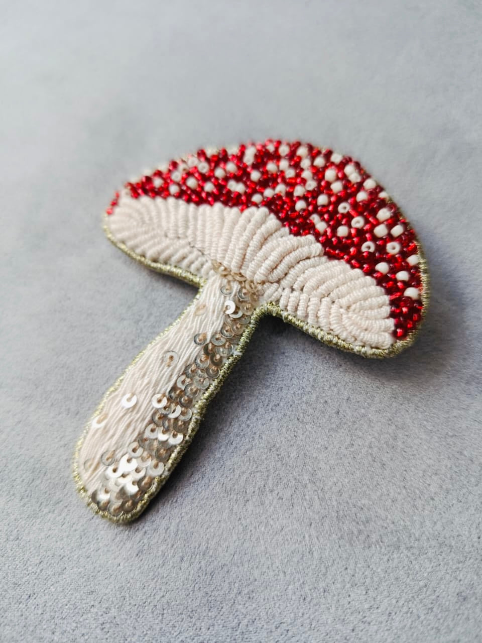 PRENDEDOR HONGO AMANITA