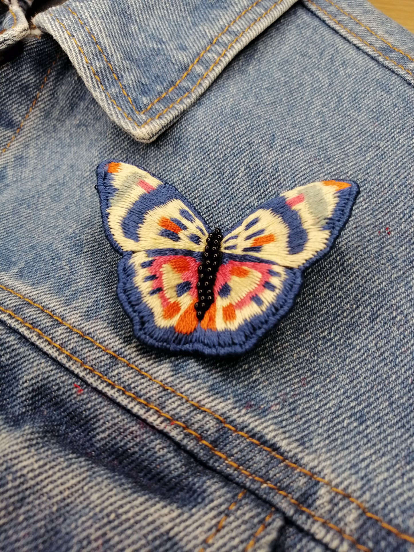 Prendedor Mariposa pastel
